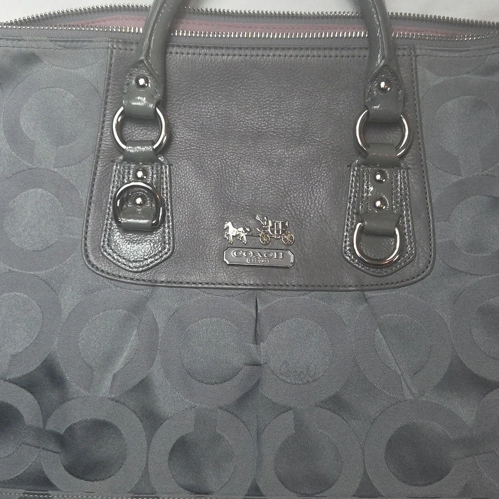 COACH SABRINA MADISON Charcoal Gray Lavender Lilac Satchel Purse Op-Art Fabric